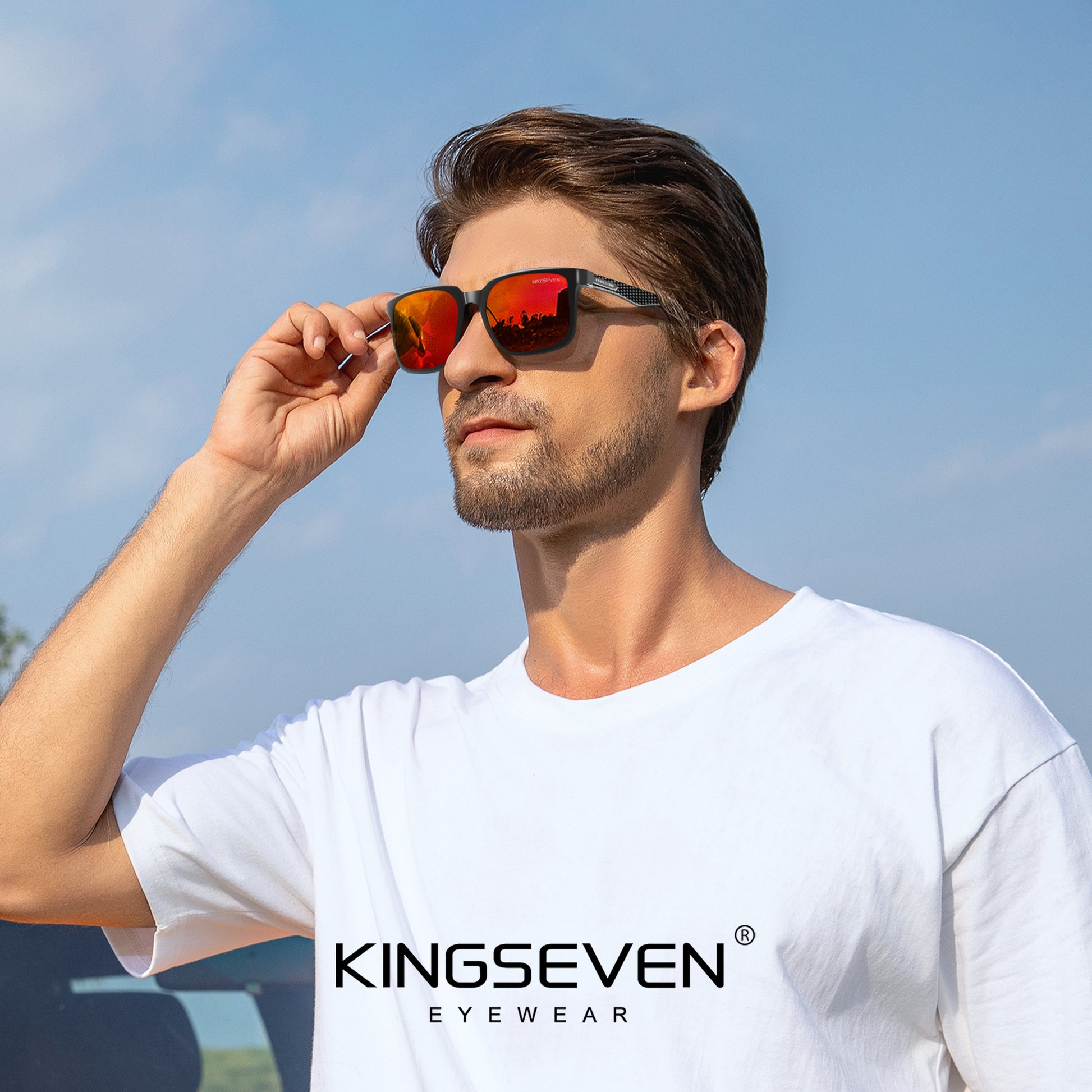 Man wearing KINGSEVEN LE530 sunglasses outdoor